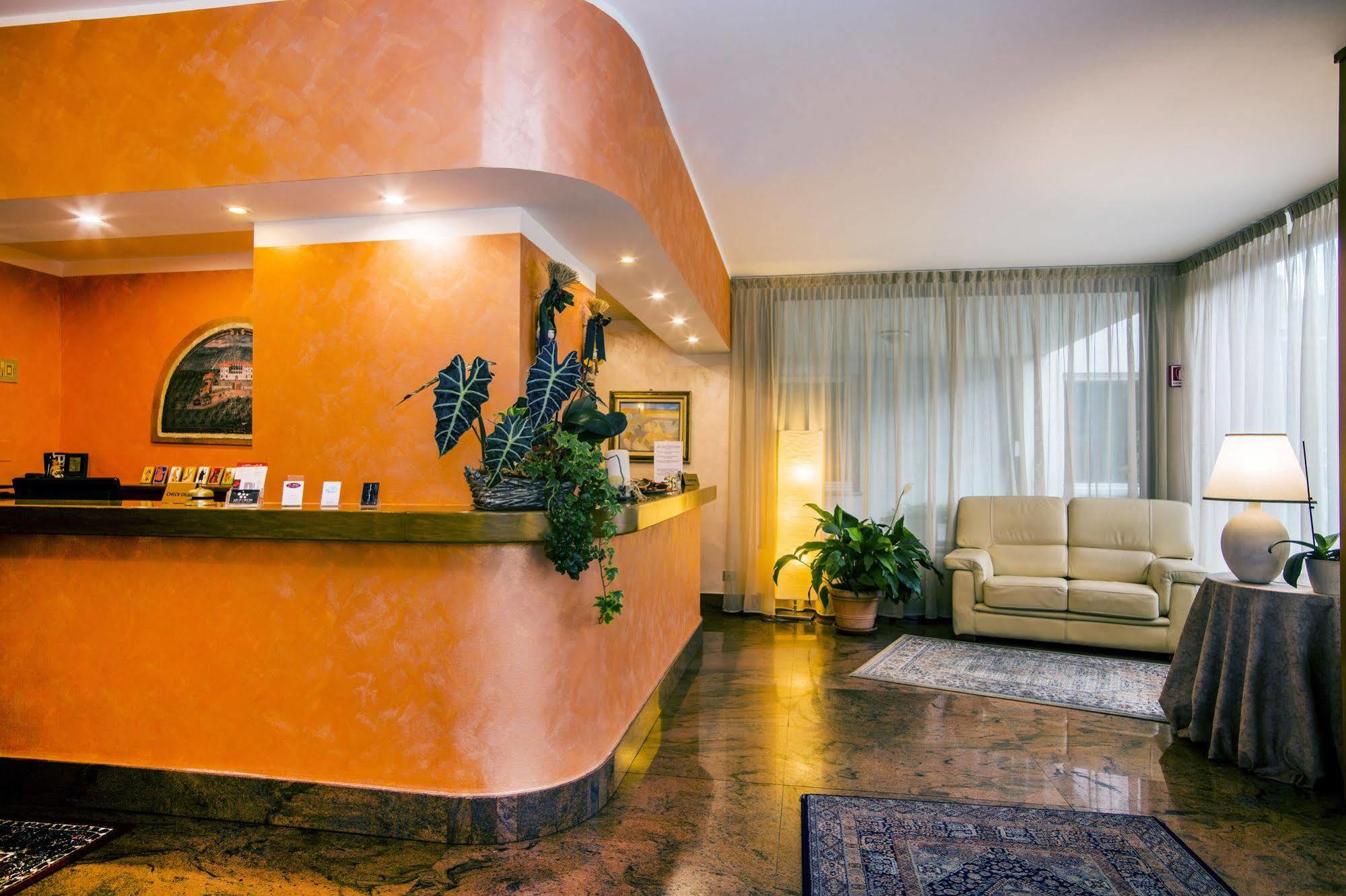 Hotel Le Pageot Aosta Exterior foto